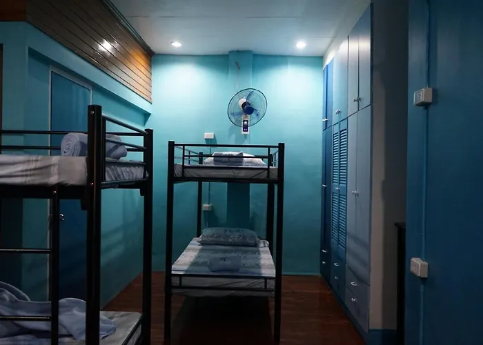 Hostel Peach Haven *