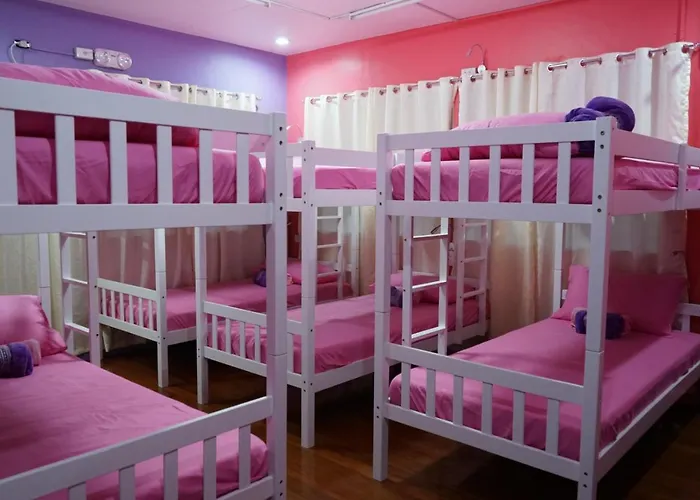Hostel Peach Haven *
